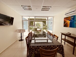 Trung tâm hành chính, văn phòng