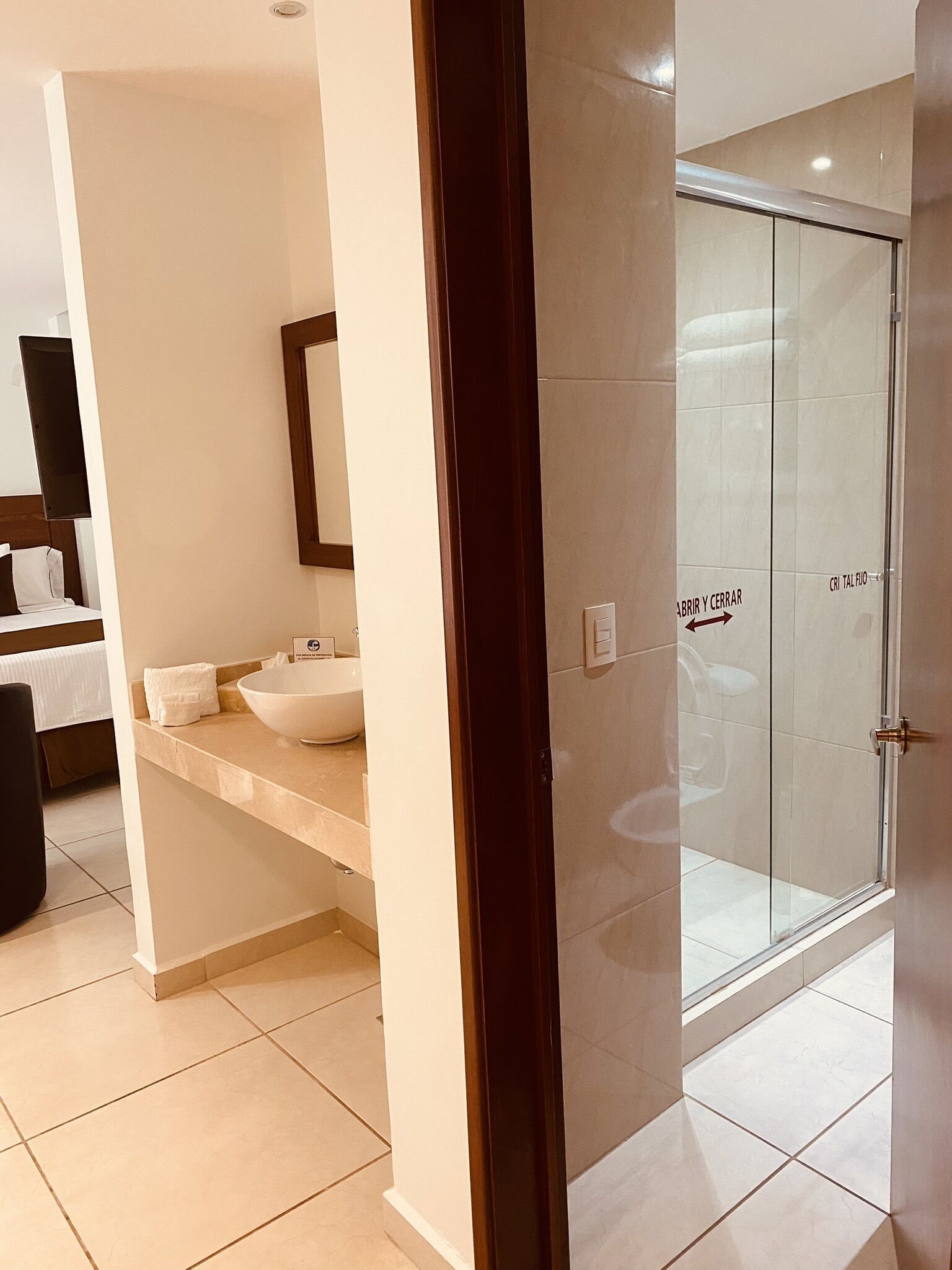 Habitación doble familiar | Sábanas de algodón egipcio, ropa de cama de alta calidad y edredón 