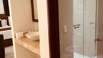Habitación doble familiar | Sábanas de algodón egipcio, ropa de cama de alta calidad y edredón