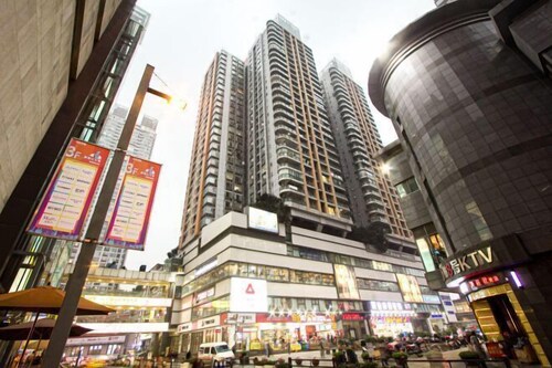 Chongqing Ruika Apartment (Guanyinqiao Pedestrian Street Haochi Street)
