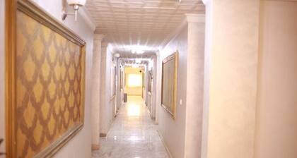HOTELHOUDA
