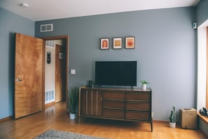 Interior - Rustic Modern Midtown Apartment (Detroit)