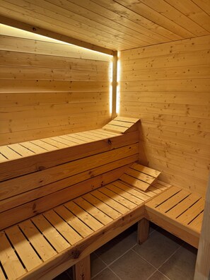 Sauna - Villa-Alsace SPA -Sport and luxury pool- 17 min from Strasbourg ( sleeps 14) (furdenheim)