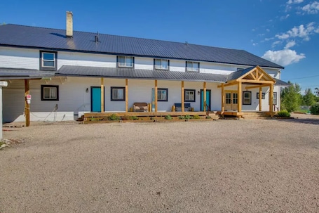 Exterior. Bear Lake Private Suite sleeps 3