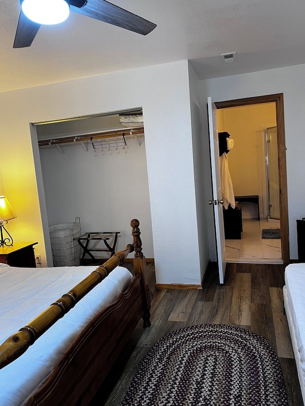1 chambre, lit parapluie, Wi-Fi, draps fournis