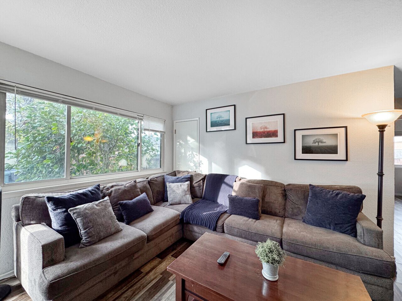 Quaint, Cute Two Bedroom Home - Cupertino