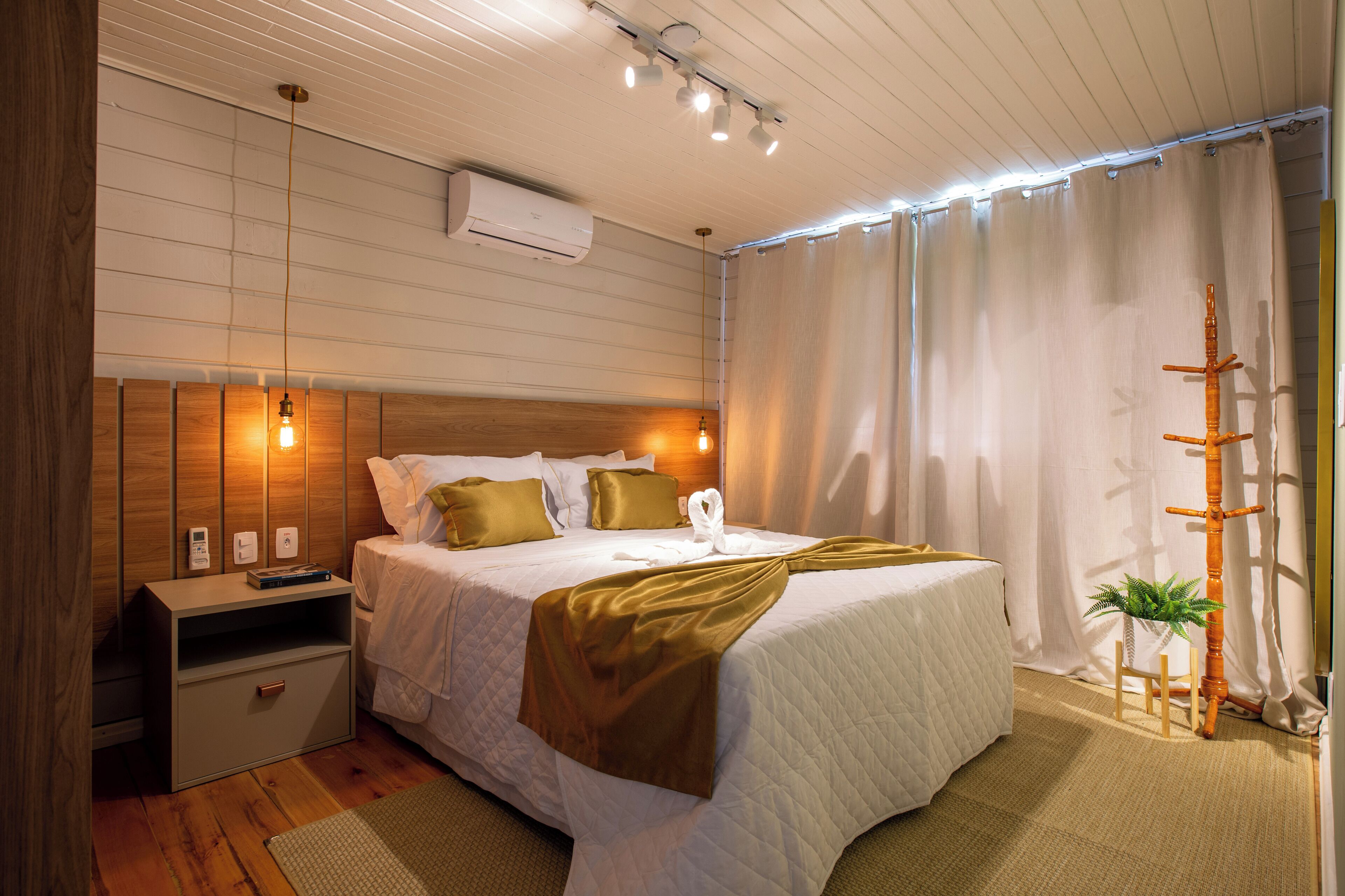 Cabana família | Escrivaninha, Wi-Fi de cortesia, roupa de cama