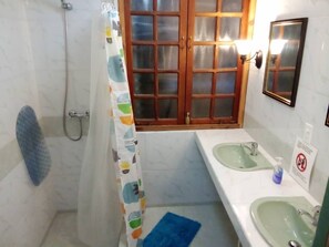 Habitación básica doble | Terraza o patio