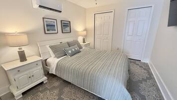 1 bedroom, desk, free WiFi, bed sheets