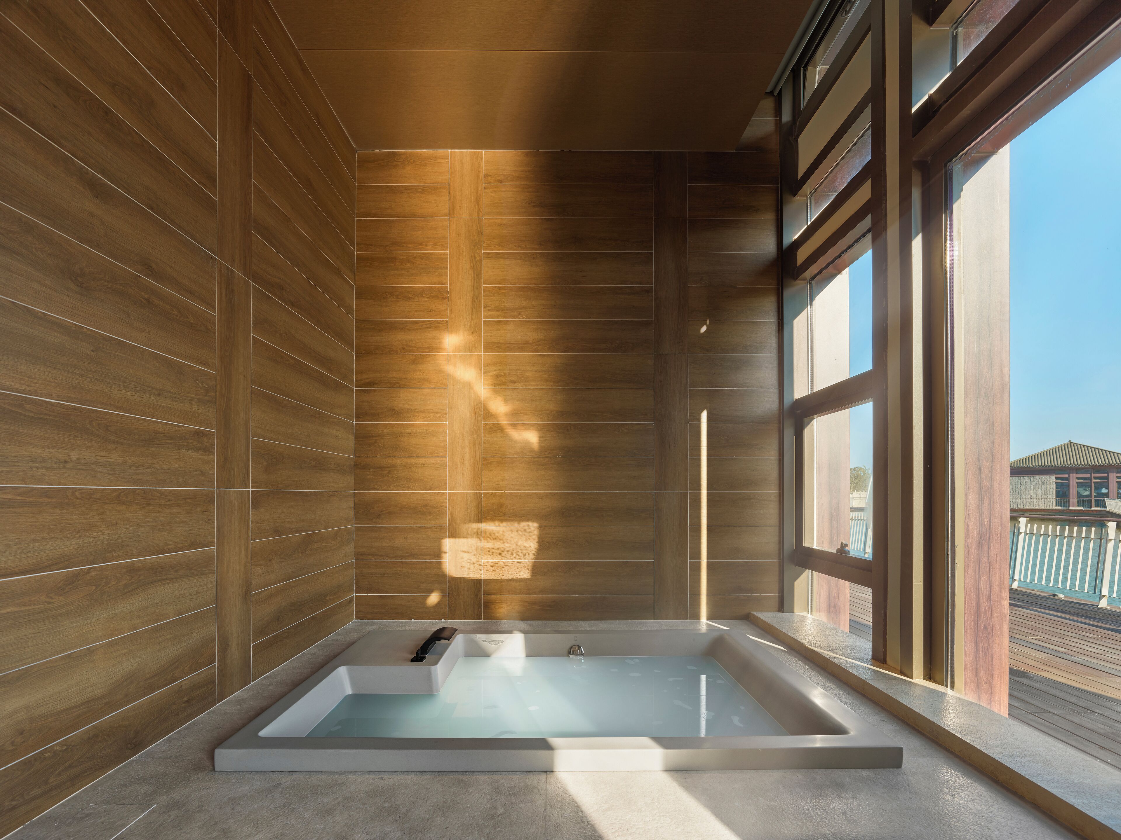 Körperbehandlungen, Aromatherapie, Körperpeelings, Gesichtsbehandlungen