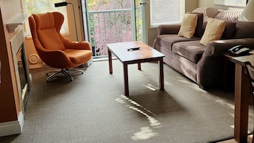 Presidential-Apartment, Mehrere Betten | Bügeleisen/Bügelbrett, kostenloses WLAN, Bettwäsche