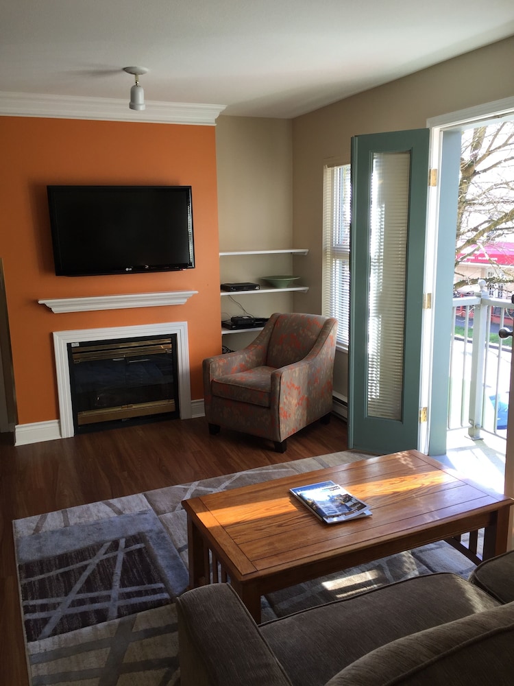 Times Square Suites Hotel Vancouver by null