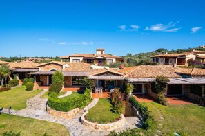 Casa familiare, camere multiple, 2 bagni (Villa Valentina 250m From The Beach) | Esterni