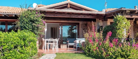 บ้านพักสำหรับครอบครัว, หลายห้องนอน, 2 ห้องน้ำ (Villa Valentina 250m From The Beach) | รับประทานอาหารกลางแจ้ง