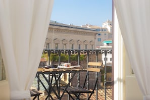 Apartment | 2 bedrooms - Monti Deluxe - Terrace Spectacular View (Rome)