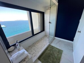 Hair dryer - NEW Remodel Full Ocean View 2-Bdrm (Lovenlund)