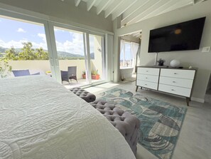 2 Schlafzimmer, Schreibtisch, Bügeleisen/Bügelbrett, WLAN
