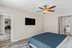 3 habitaciones, escritorio, tabla de planchar con plancha y wifi gratis 