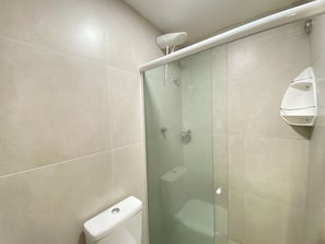 Studio | Bathroom