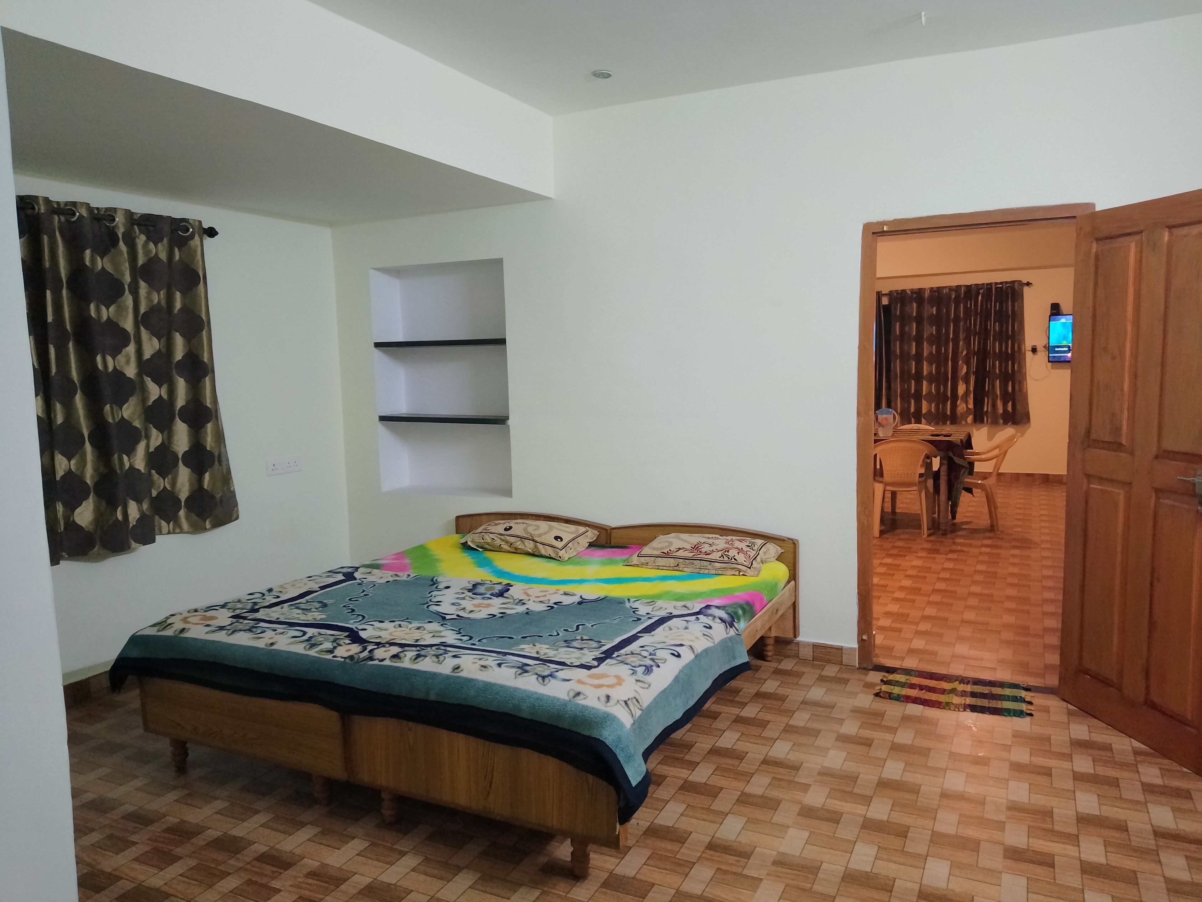 4 makuuhuonetta, Wi-Fi