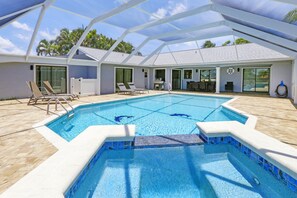 Beheizter Pool