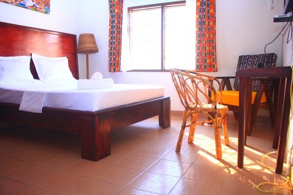 5 habitaciones, wifi y ropa de cama 