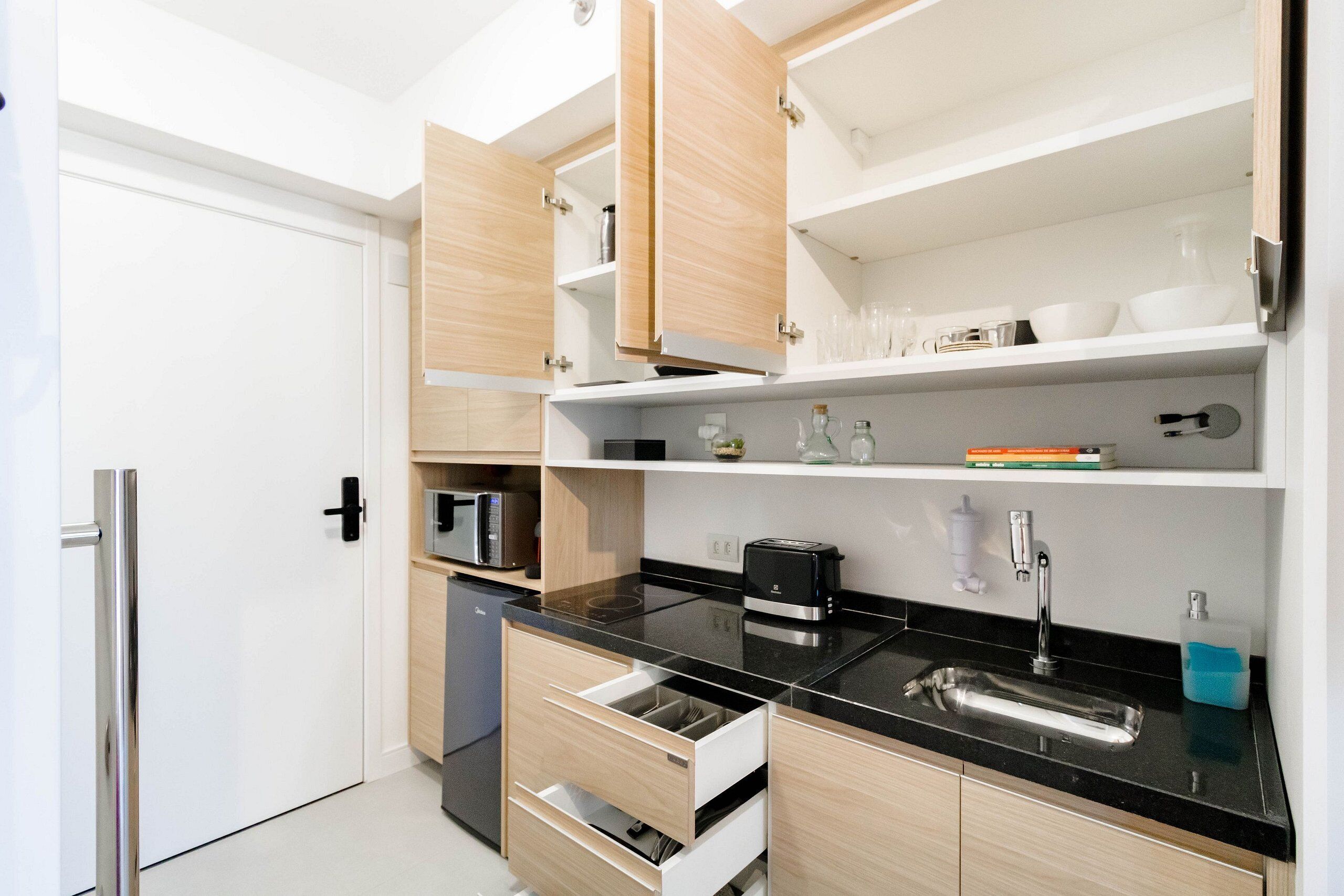 Perusstudio | Yksityinen keittiö | Kahvin-/teenkeitin