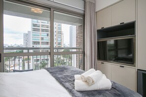 Basic Studio | Free WiFi, bed sheets - ID Home & Lifestyle Jauaperi (São Paulo)
