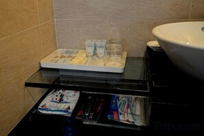 Unclassified image, 5 of 26, button - Lucheng International Hotel (Xifeng)