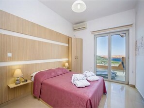 2 chambres, accès à Internet (gratuit), literie fournie