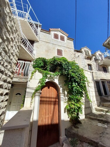 Apartments Leut - One-Bedroom Apartment with Terrace and Sea View