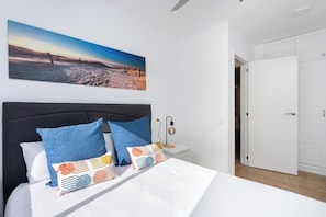 1 habitación, tabla de planchar con plancha, wifi y ropa de cama 
