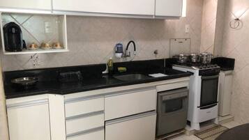 Oven, stovetop, dishwasher