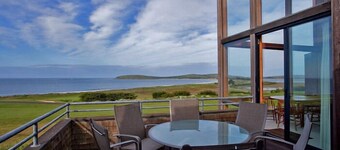 Zeelink - Great ocean views, 18th fairway, frontline home.