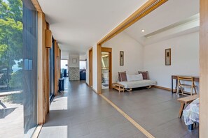 4 bedrooms, WiFi, bed sheets - Ocean Atrium - Amazing Frontline Views (Bodega Bay)