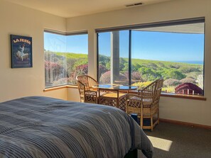 4 bedrooms, internet, bed sheets