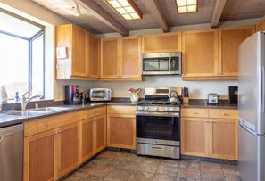 Fridge, microwave, dishwasher, coffee/tea maker