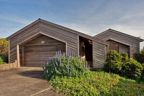 Exterior - Boccabella - Quite south side location, expansive views. (Bodega Bay)