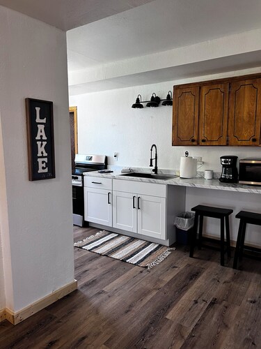 Bear Lake Private Suite-Sleeps 5-Historic Paris