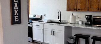 Bear Lake Private Suite-Sleeps 5-Historic Paris