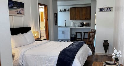 Bear Lake Private Suite-Sleeps 5-Historic Paris