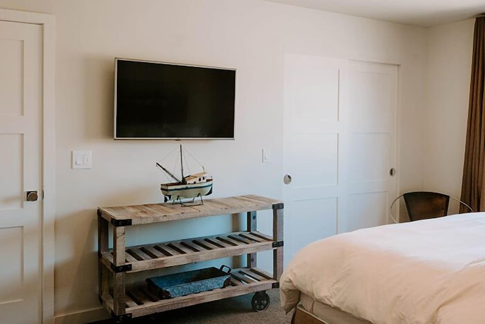 Bodega Ocean View Beautiful, private hilltop location with expansive views. Bodega Bay Vrbo