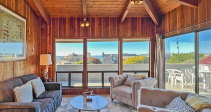 Sandpiper - 2 Master suites, private with hot tub, walk to beach.