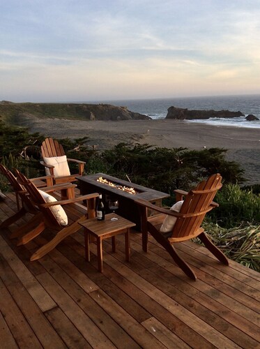 Louw Tide - Modern home, ocean front, spanning views.