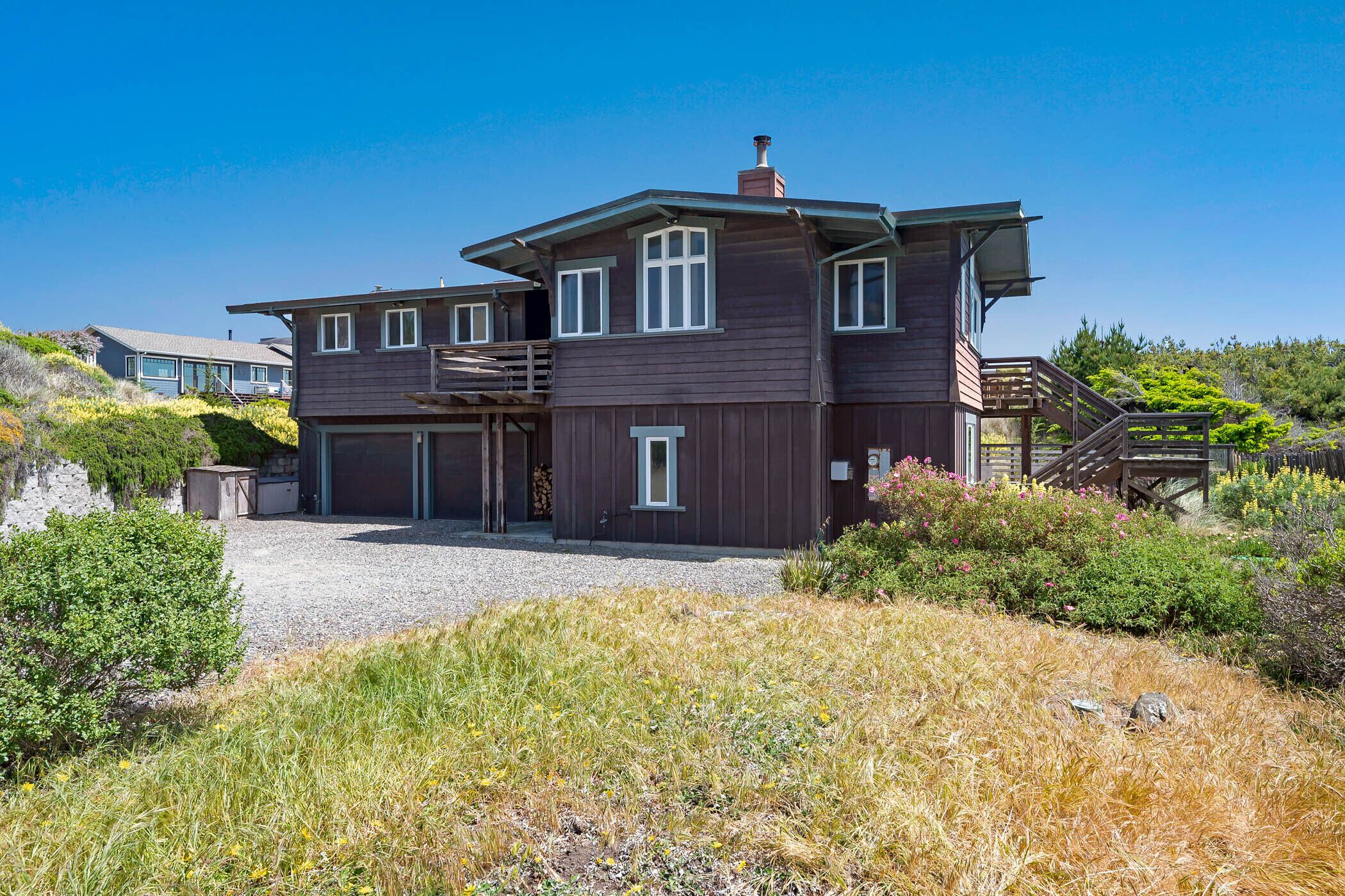 Miwok Escape - Pet Friendly, Nestled in the sand dunes, Short walk to Beach