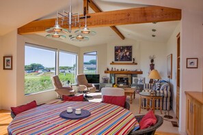 リビング エリア