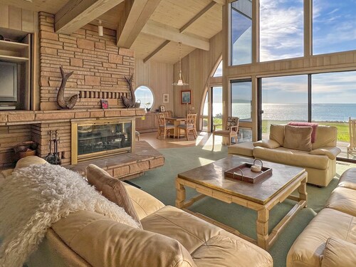 19th Hole - Spectacular ocean views, front line Bodega Harbour, 18th fairway