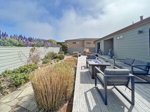 Outdoor dining - Dragon's Nest - Newly remodeled Harbour home with great views. (Bodega Bay)