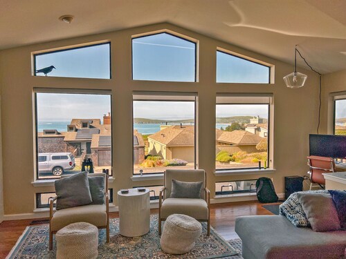 Dragon's Nest - Newly remodeled Harbour home with great views.