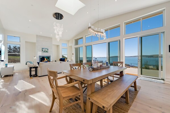 Dining - Bay Bliss- Great Ocean Views , modern house (Bodega Bay)